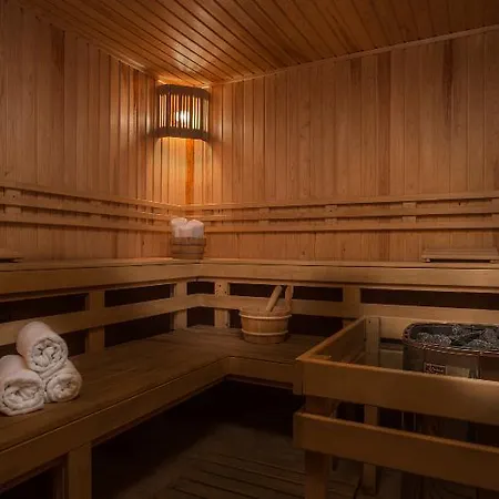 Prestige 2 ホテル 3*