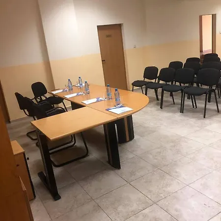 Prestige 2 ホテル 3*